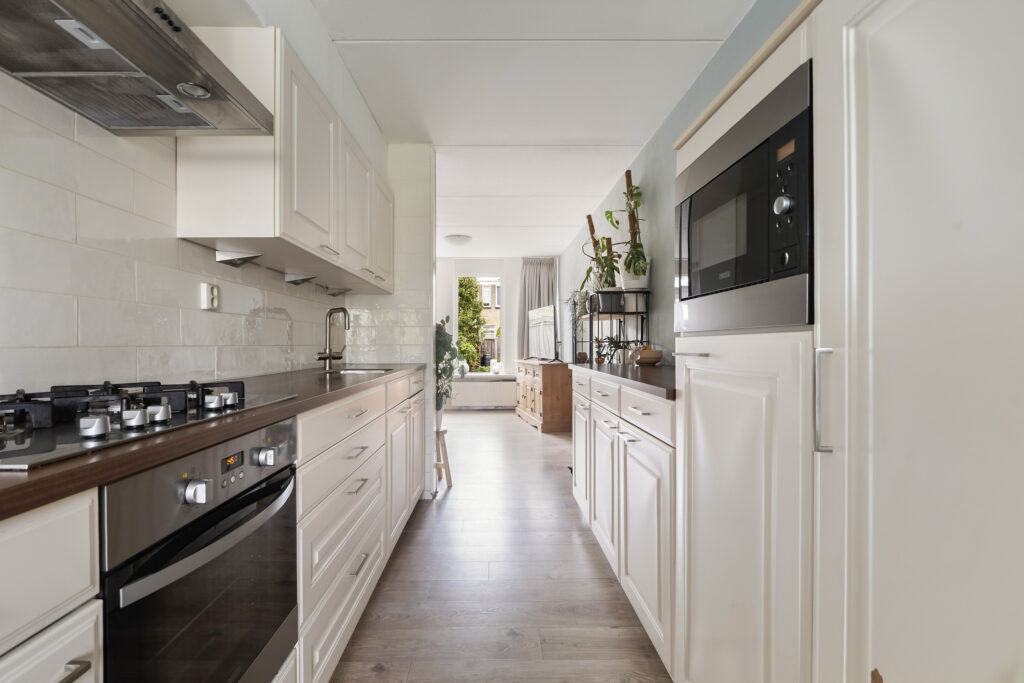 Tussenwoning te koop: Jasker 87, Sneek