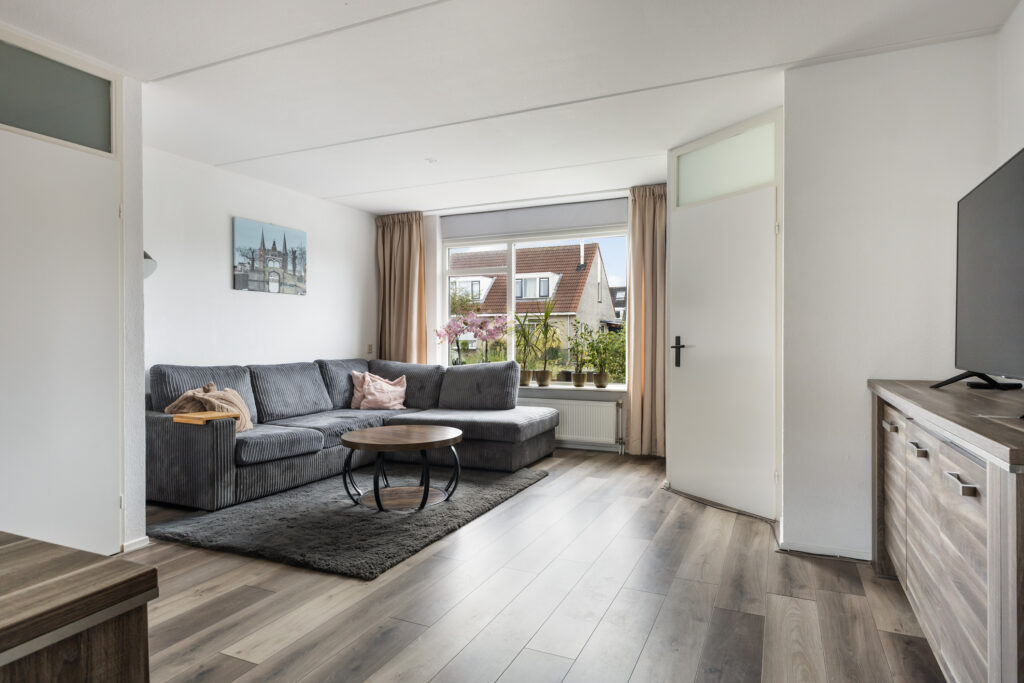 Tussenwoning te koop: Walstro 10, Sneek