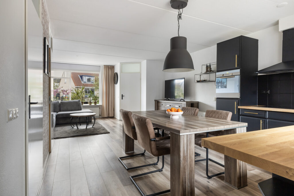 Tussenwoning te koop: Walstro 10, Sneek