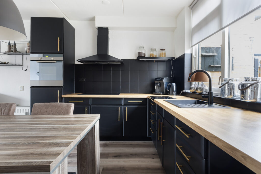 Tussenwoning te koop: Walstro 10, Sneek