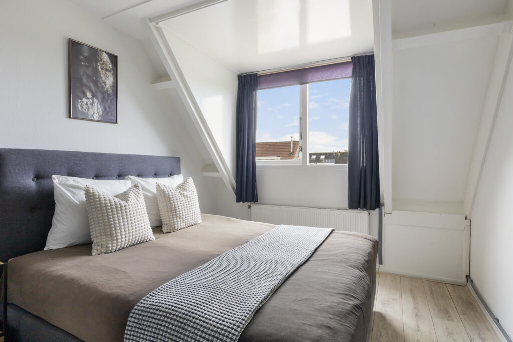 Tussenwoning te koop: Walstro 10, Sneek