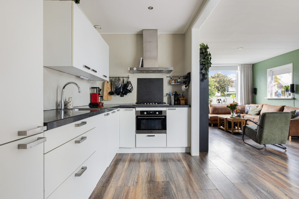 Hoekwoning te koop: Prof.T.Brandsmastrjitte 12, Woudsend