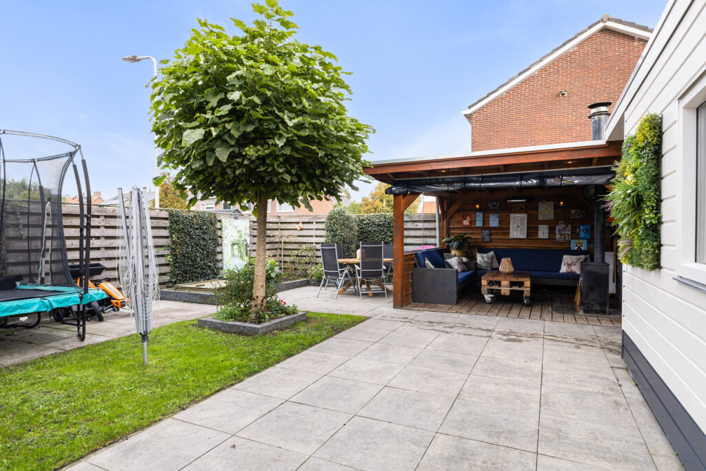 Hoekwoning te koop: Prof.T.Brandsmastrjitte 12, Woudsend