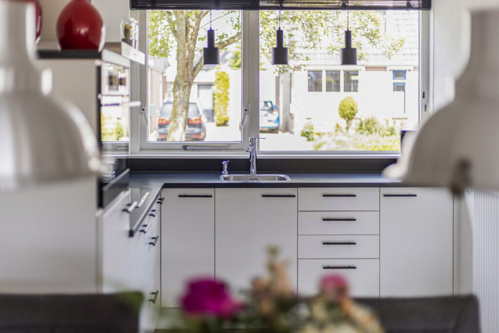 Tussenwoning te koop: Zilverschoon 17, Sneek