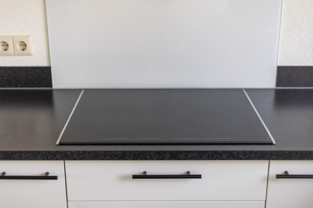 Tussenwoning te koop: Zilverschoon 17, Sneek